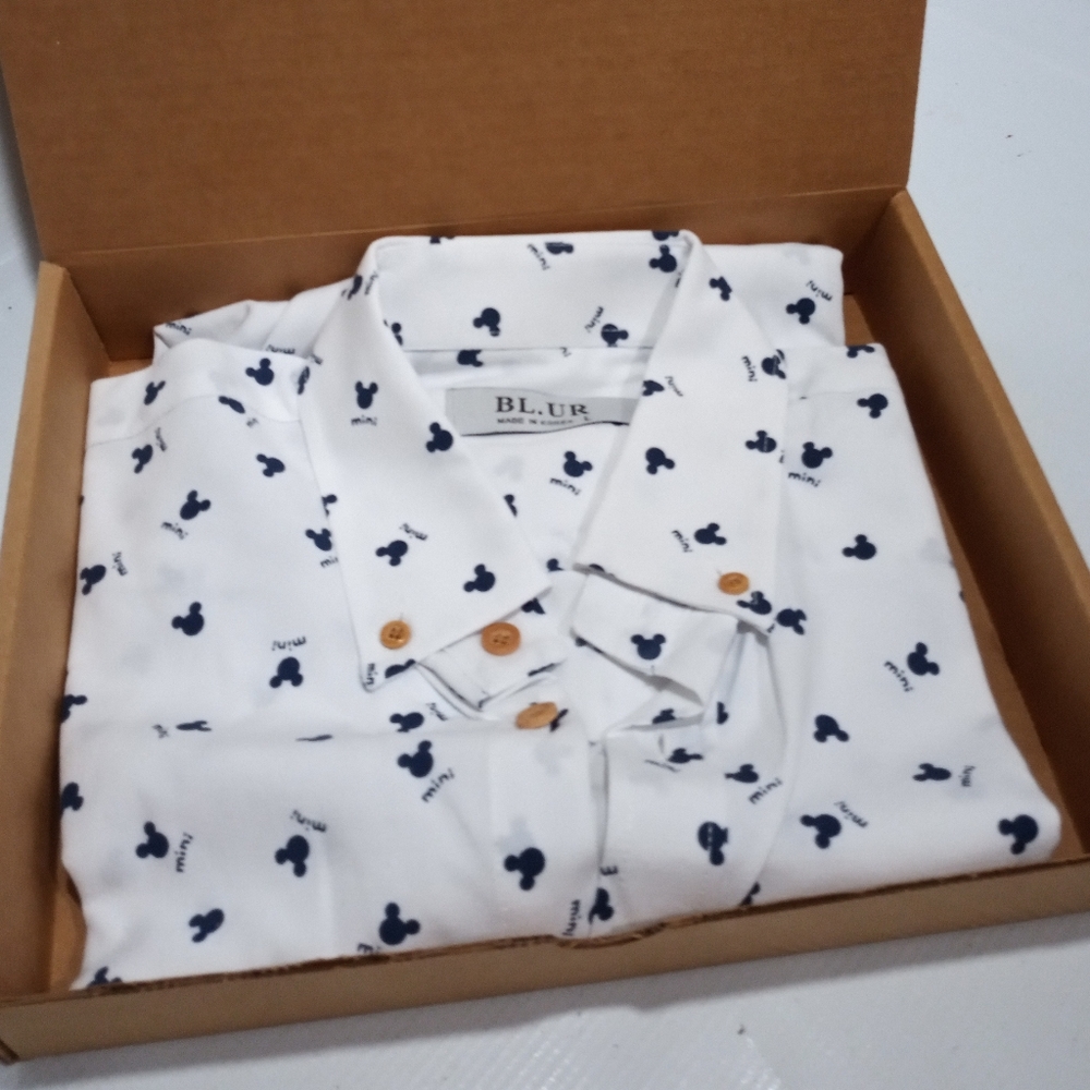 Brand New BL.UR Men's Dress Shirt in White with Patterned Dots